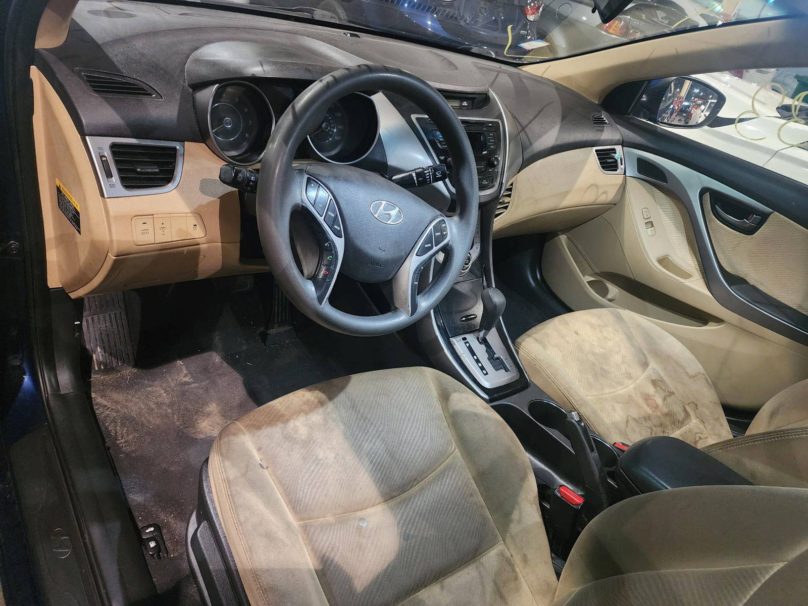 2013 HYUNDAI ELANTRA — 116119 Miles — Lot 72667033 - Marhaba Auctions Used Cars - Image 4