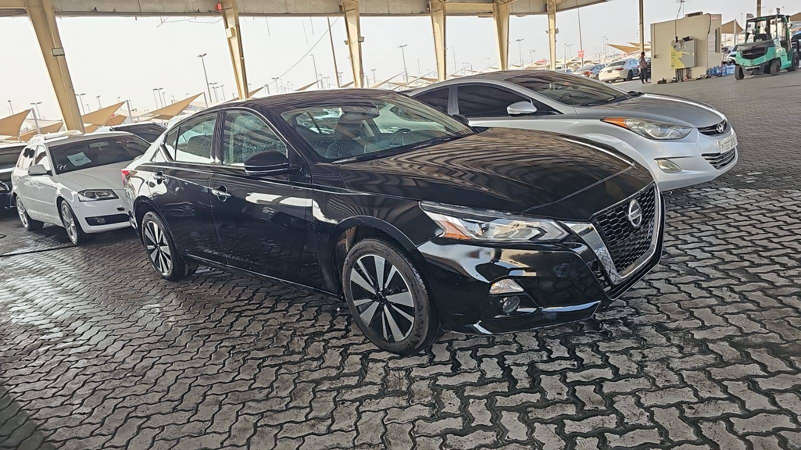 Nissan Altima 2020 view 2