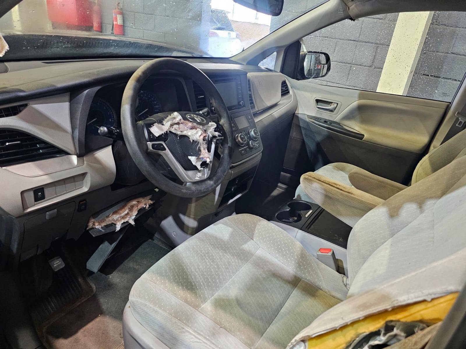 TOYOTA SIENNA 2018 - Marhaba Auction Used Cars - Image 8
