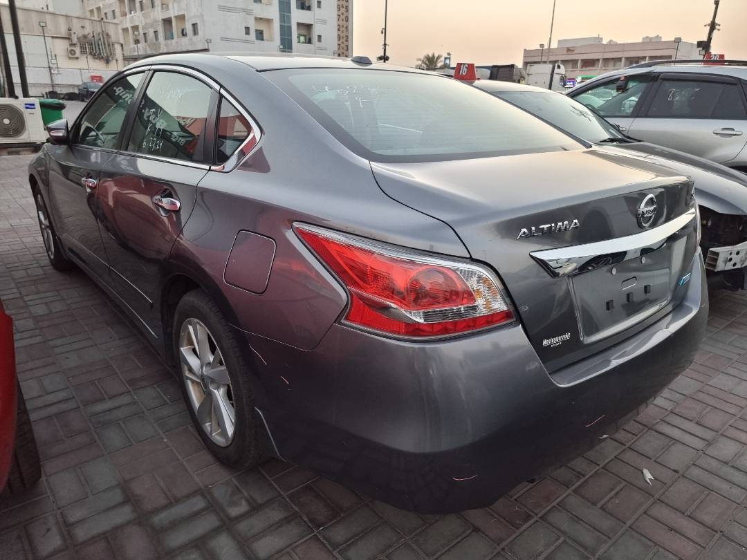 2014 NISSAN ALTIMA — 97018 Miles — Lot 125487 — Ind. 12 - Marhaba Auctions Used Cars - Image 4