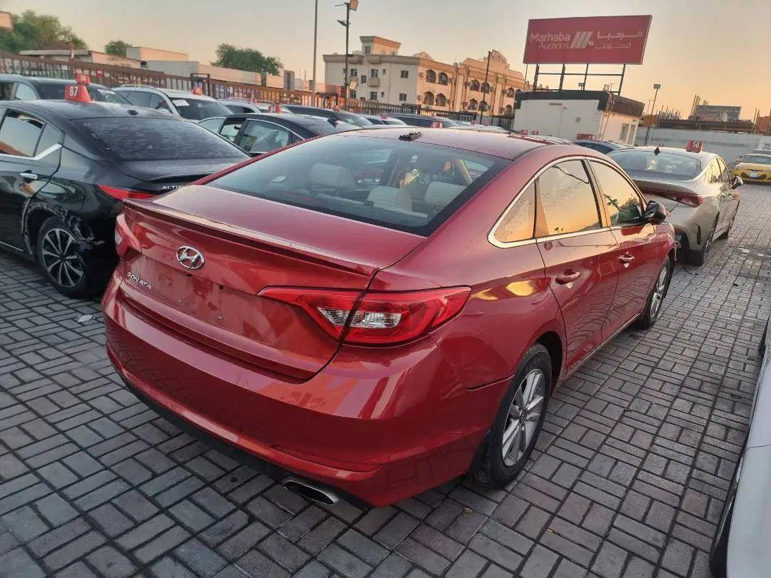 HYUNDAI SONATA