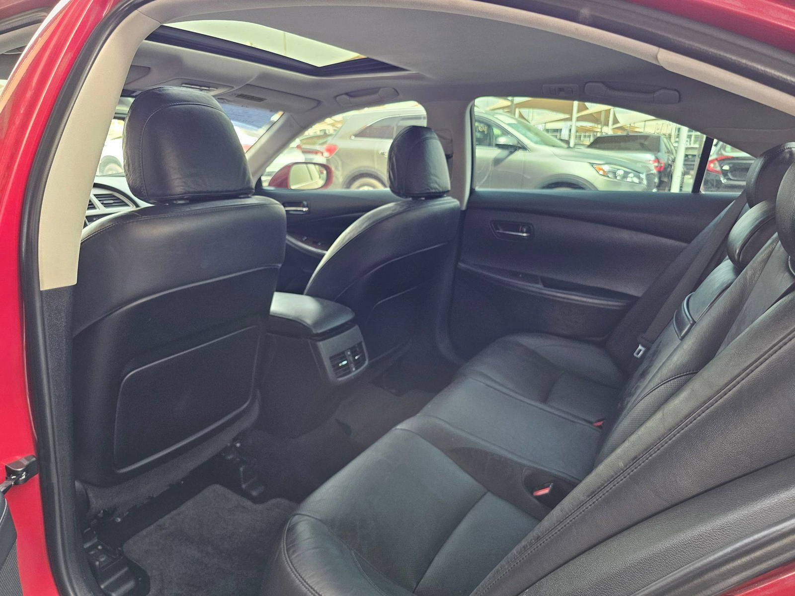 2012 LEXUS ES 350 — 107189 Miles — Lot C2499347 — Souq - Marhaba Auctions Used Cars - Image 6