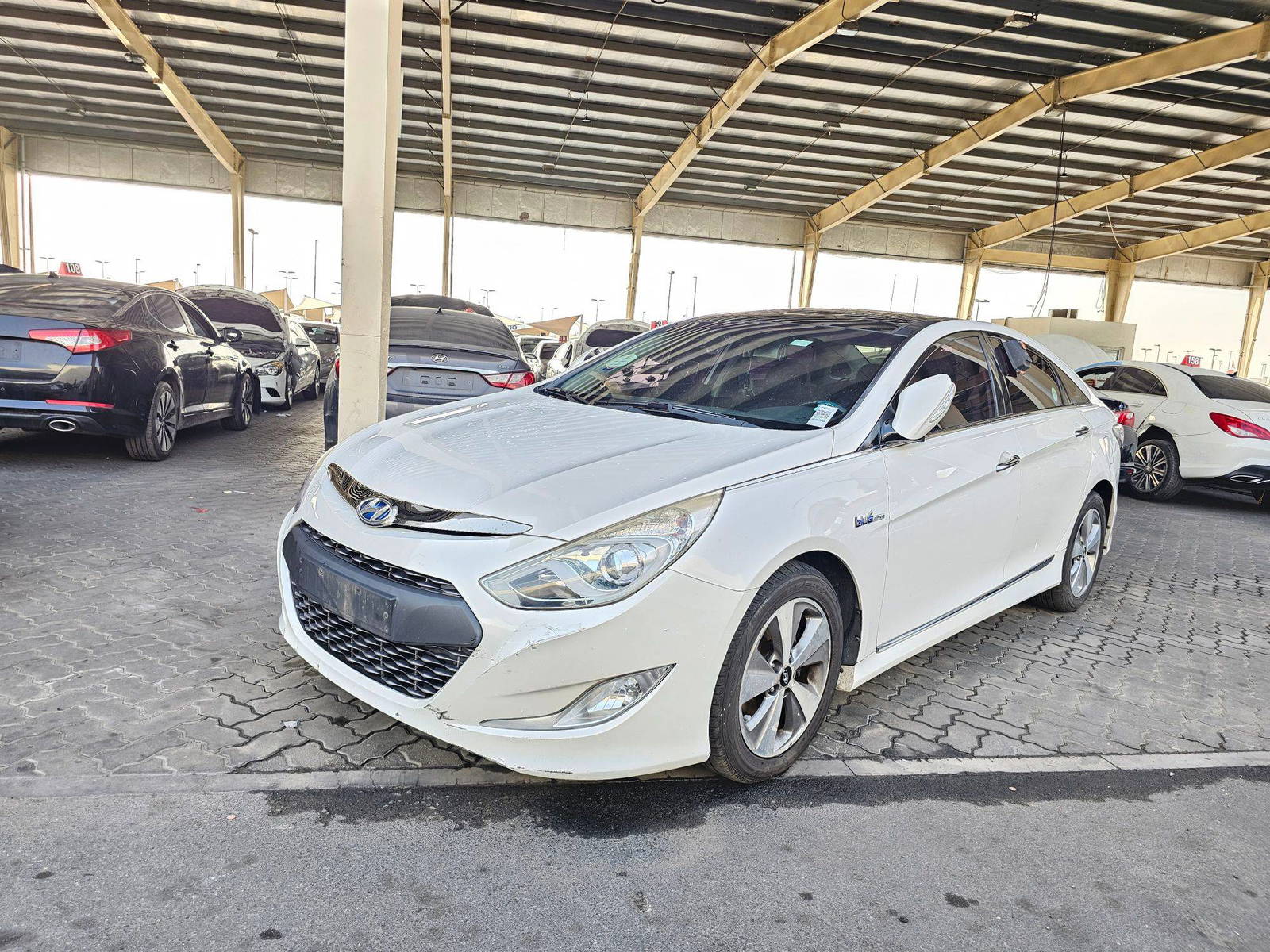 2013 HYUNDAI SONATA — 195768 KM — Lot 061556 — Souq - Marhaba Auctions Used Cars - Image 3