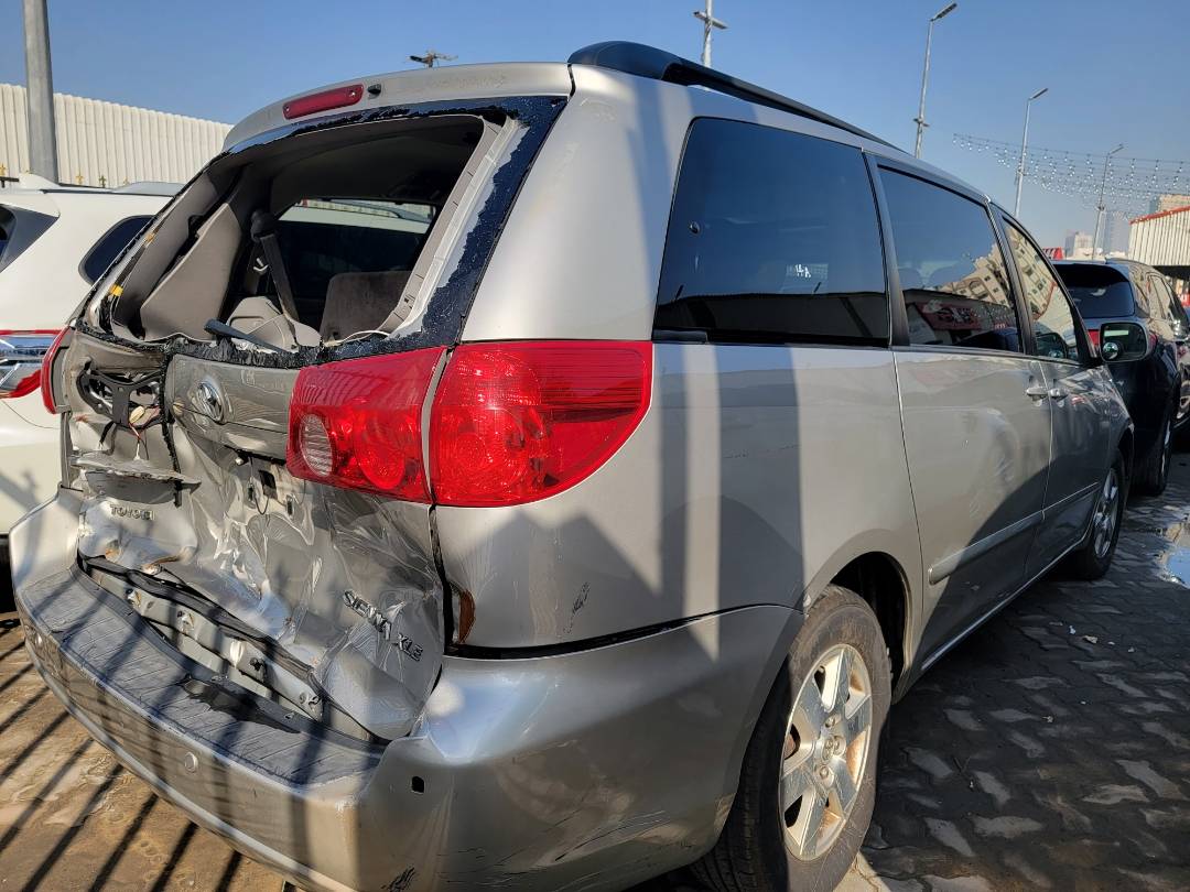 2008 TOYOTA SIENNA — 252870 Miles — Lot S114060 — Main - Marhaba Auctions Used Cars - Image 8