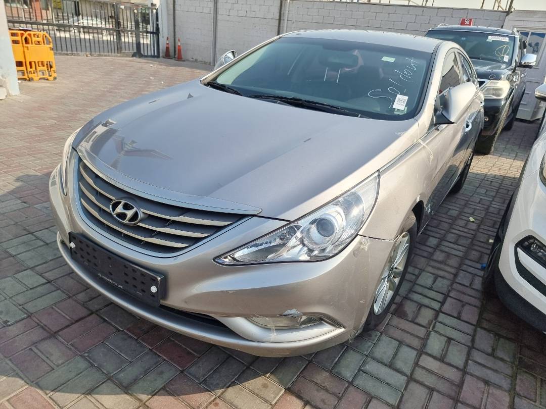 2012 HYUNDAI SONATA — 250764 KM — Lot 395206 — Souq - Marhaba Auctions Used Cars - Image 3