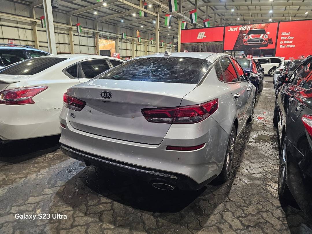 2019 KIA K5 — 105812 KM — Lot 248909 — Main - Marhaba Auctions Used Cars - Image 4
