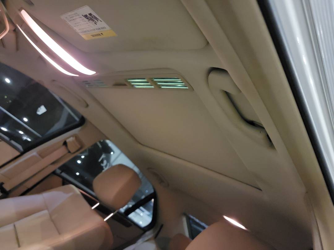 2013 MERCEDES BENZ E 350 — 184587 Miles — Lot DA729768 — Souq - Marhaba Auctions Used Cars - Image 9
