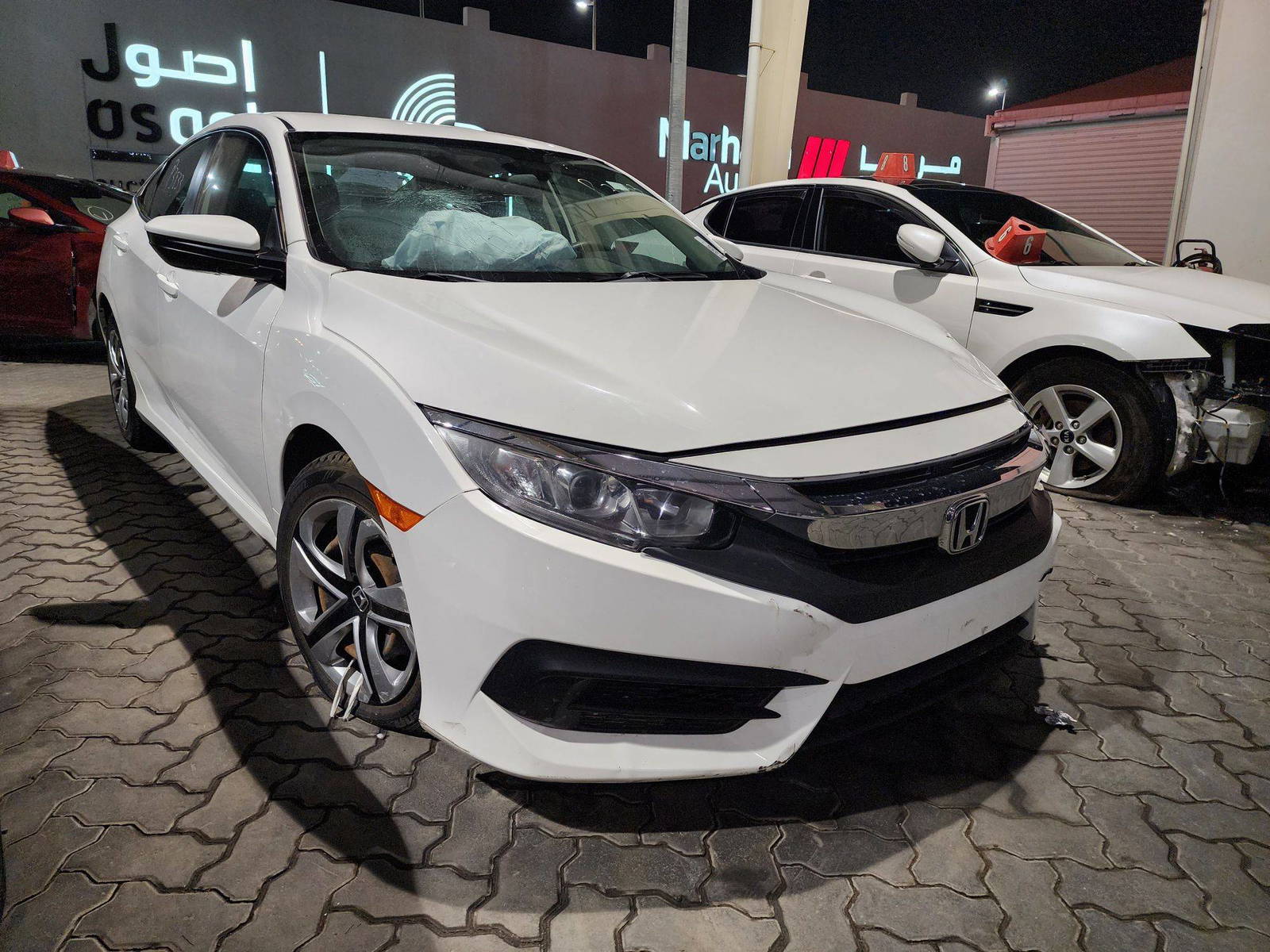 2017 HONDA CIVIC — 81497 KM — Lot 028023 — Souq - Marhaba Auctions Used Cars - Image 4