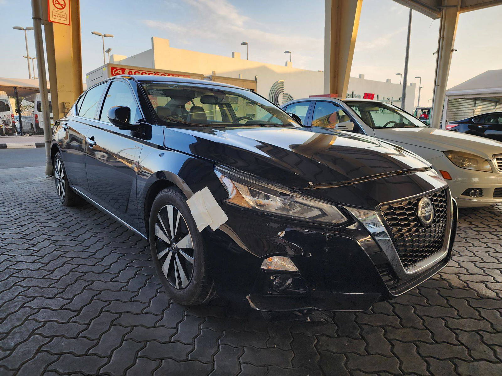 2019 NISSAN ALTIMA — 163579 Miles — Lot 1004330 — Main - Marhaba Auctions Used Cars - Image 4
