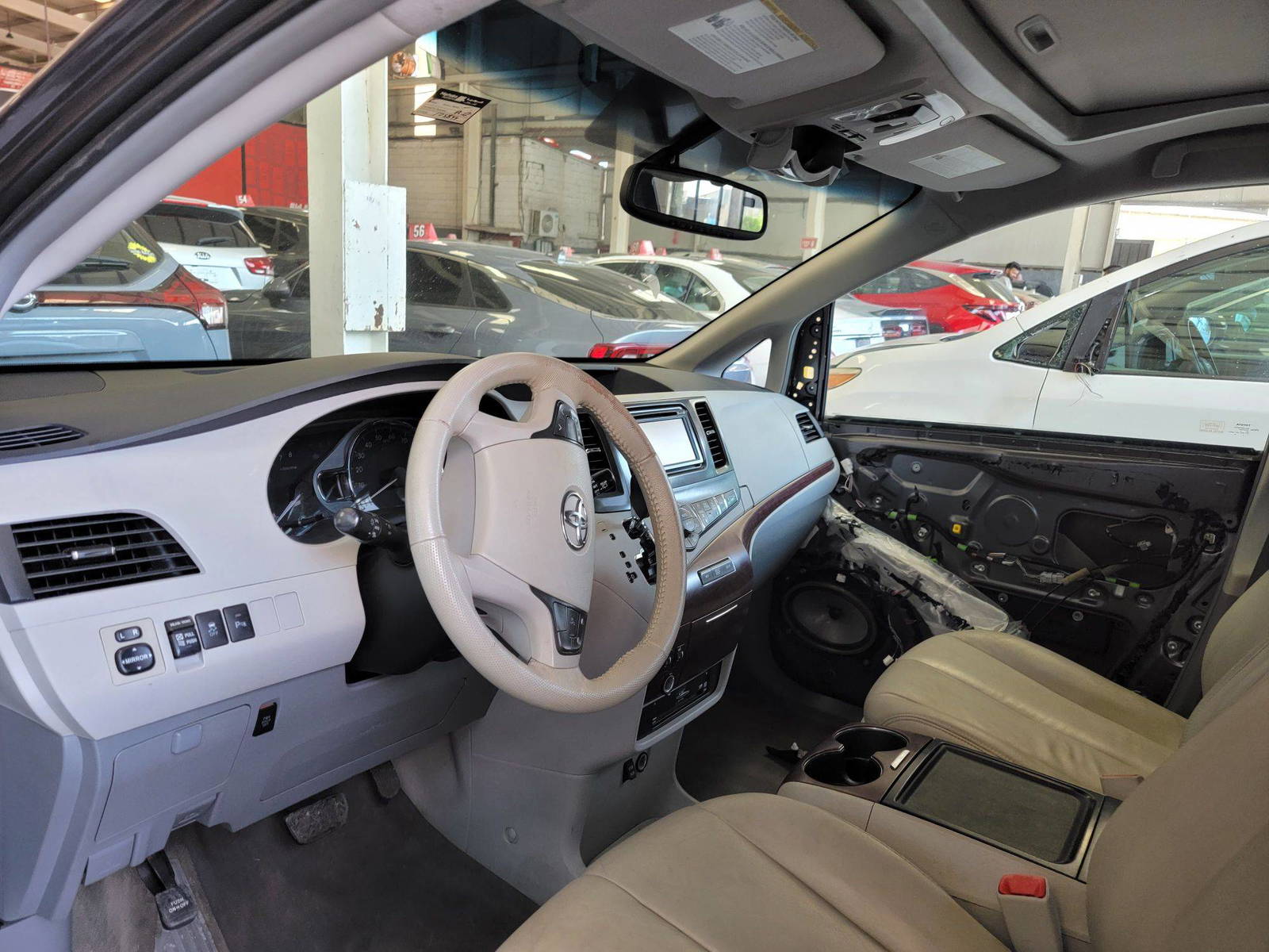 TOYOTA SIENNA 2013 - Marhaba Auction Used Cars - Image 8