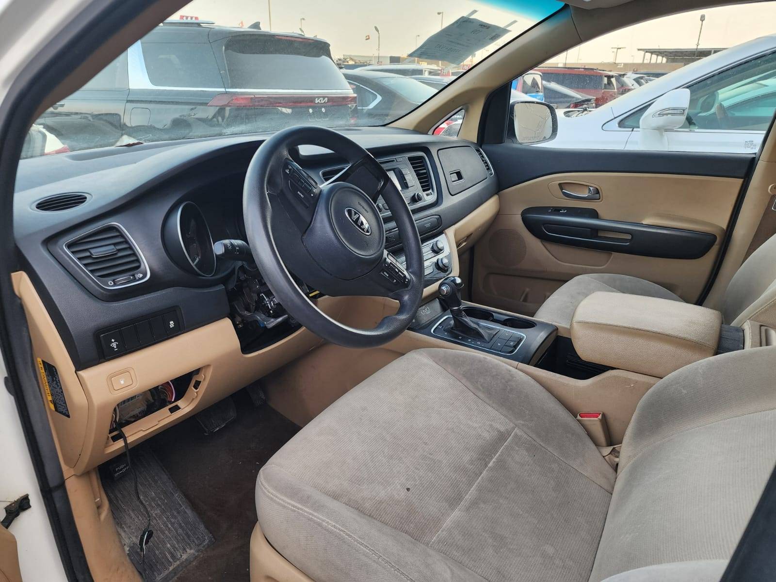 KIA SEDONA 2015 - Marhaba Auction Used Cars - Image 7