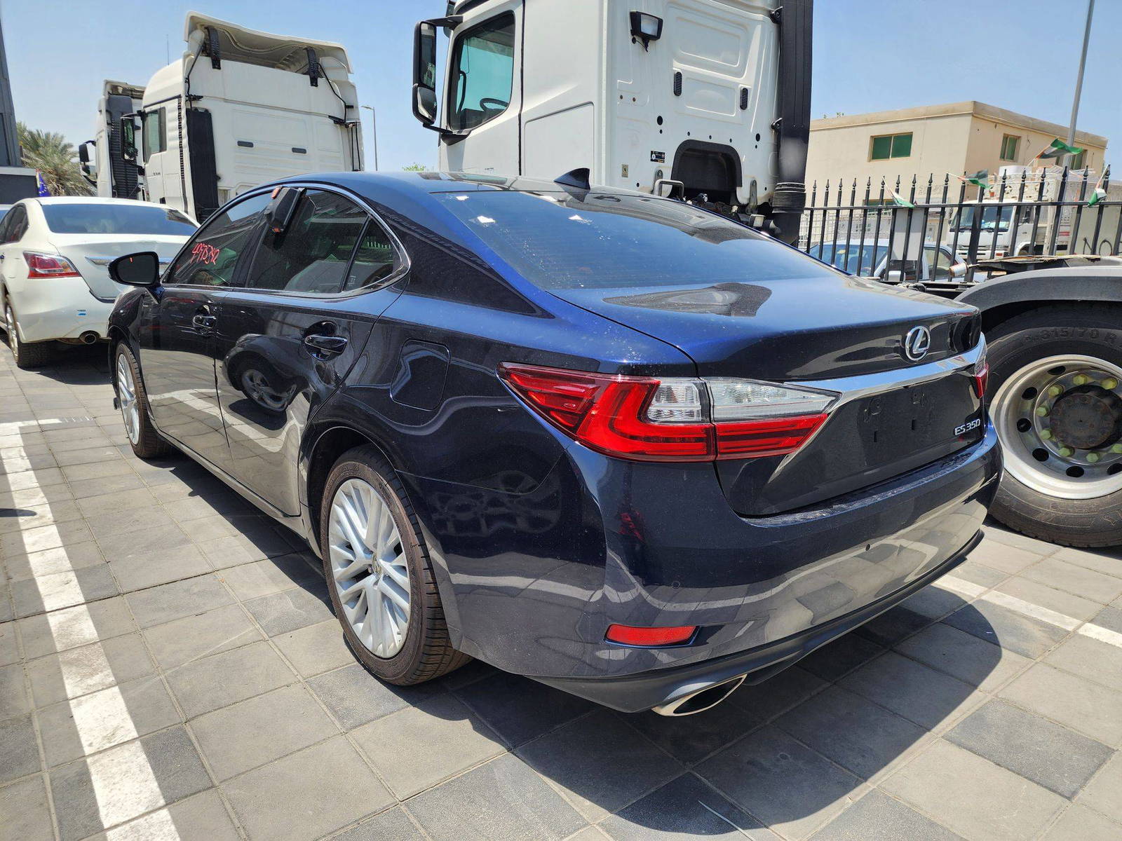 2016 LEXUS ES 350 — 65610 Miles — Lot 40975342 — Main - Marhaba Auctions Used Cars - Image 4