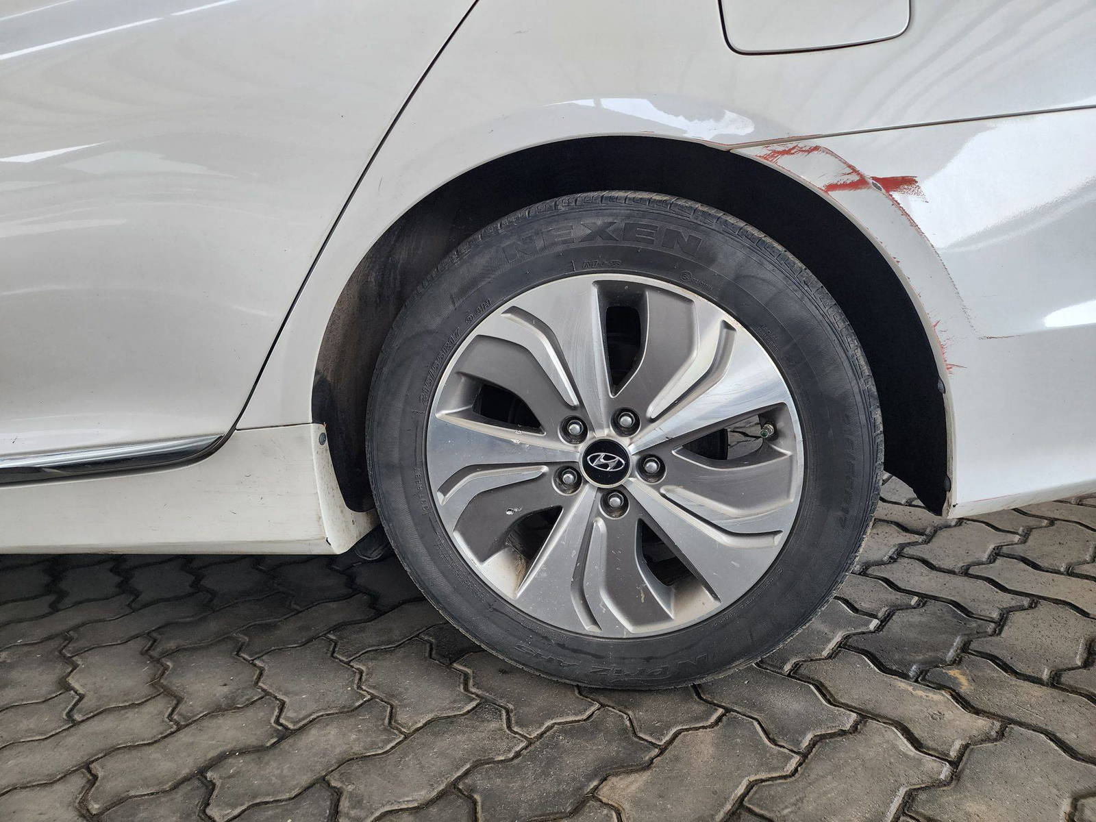 2013 HYUNDAI SONATA — 189896 Miles — Lot 52660594 — Souq - Marhaba Auctions Used Cars - Image 10