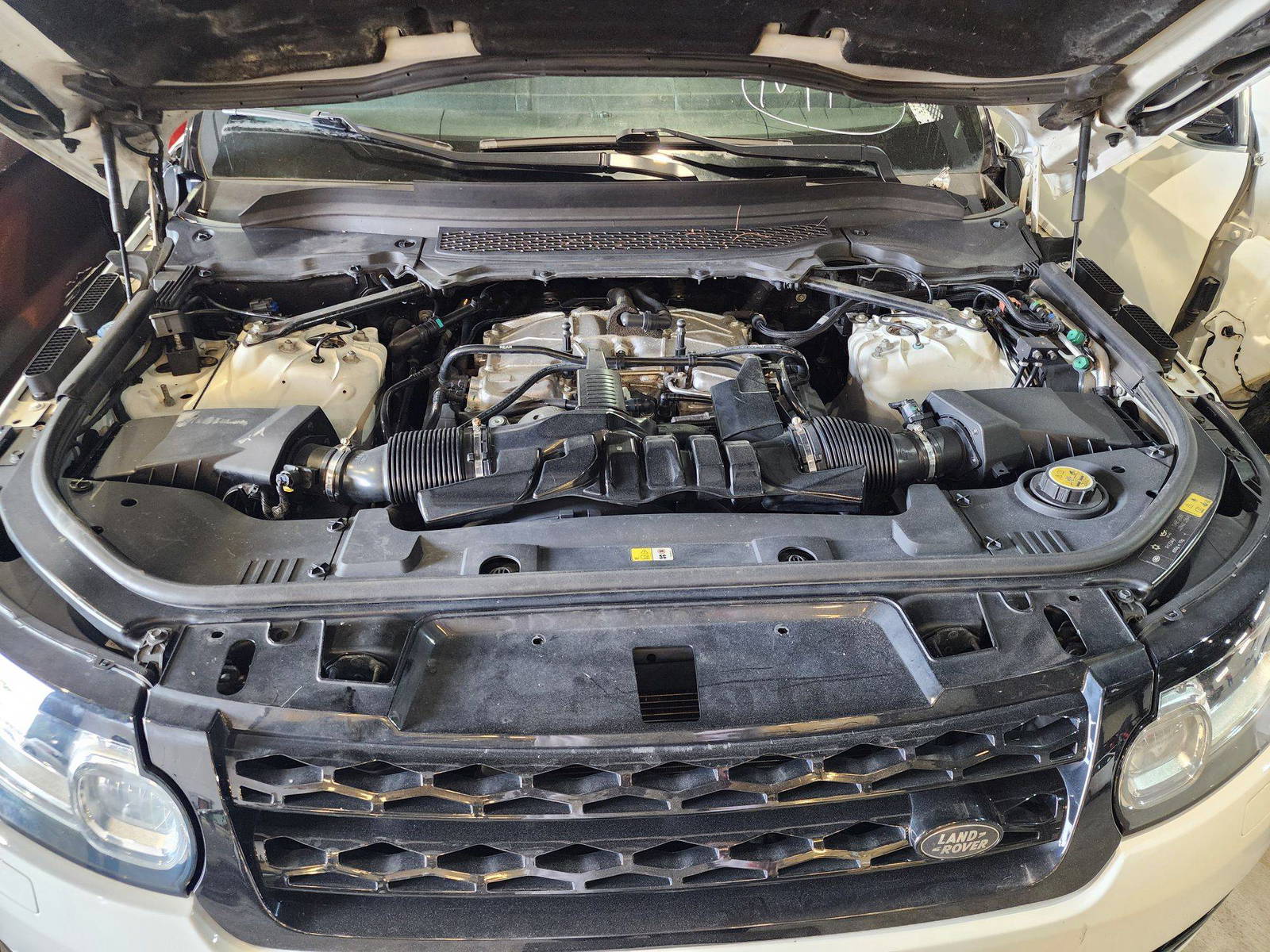 2014 LAND ROVER RANGE ROVER SPORT — 100185 Miles — Lot 7835630 — Main - Marhaba Auctions Used Cars - Image 15