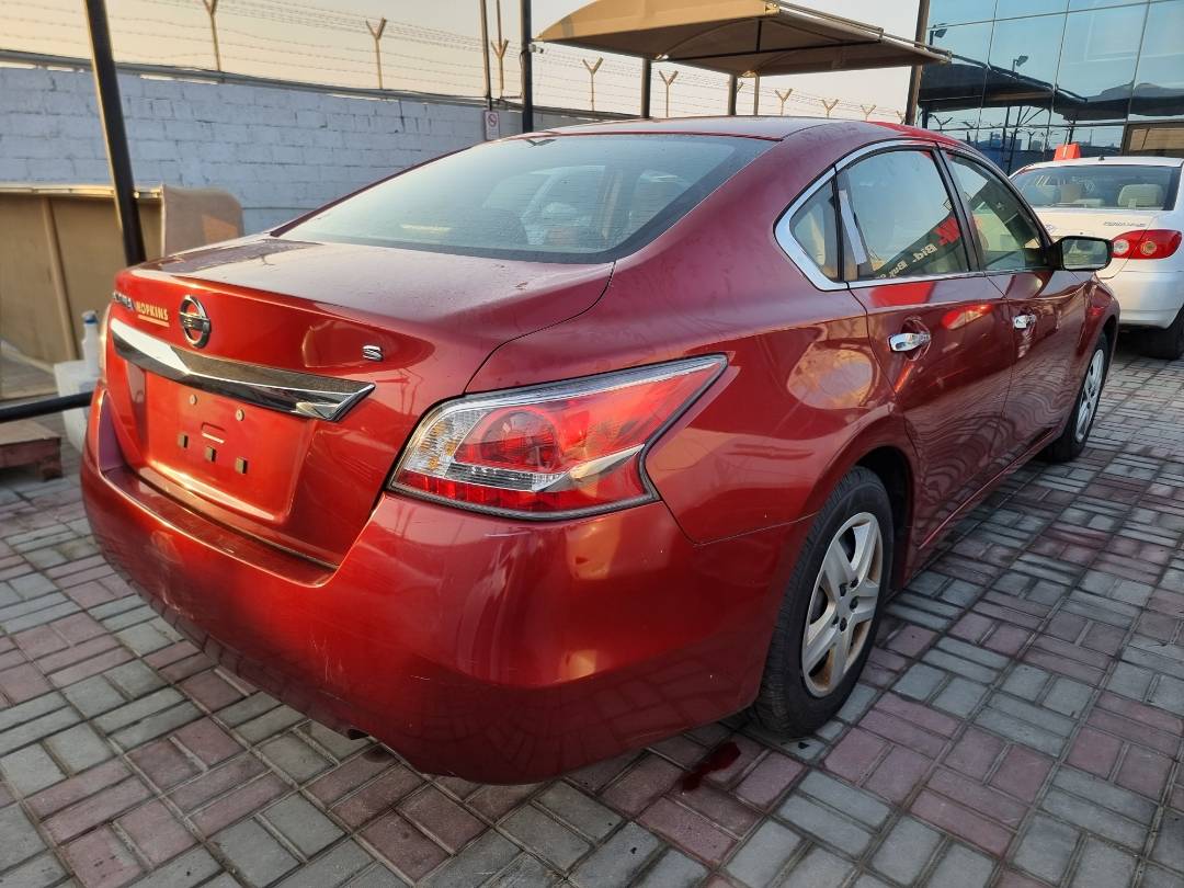 2015 NISSAN ALTIMA — 172732 Miles — Lot 125487 — Ind. 12 - Marhaba Auctions Used Cars - Image 5