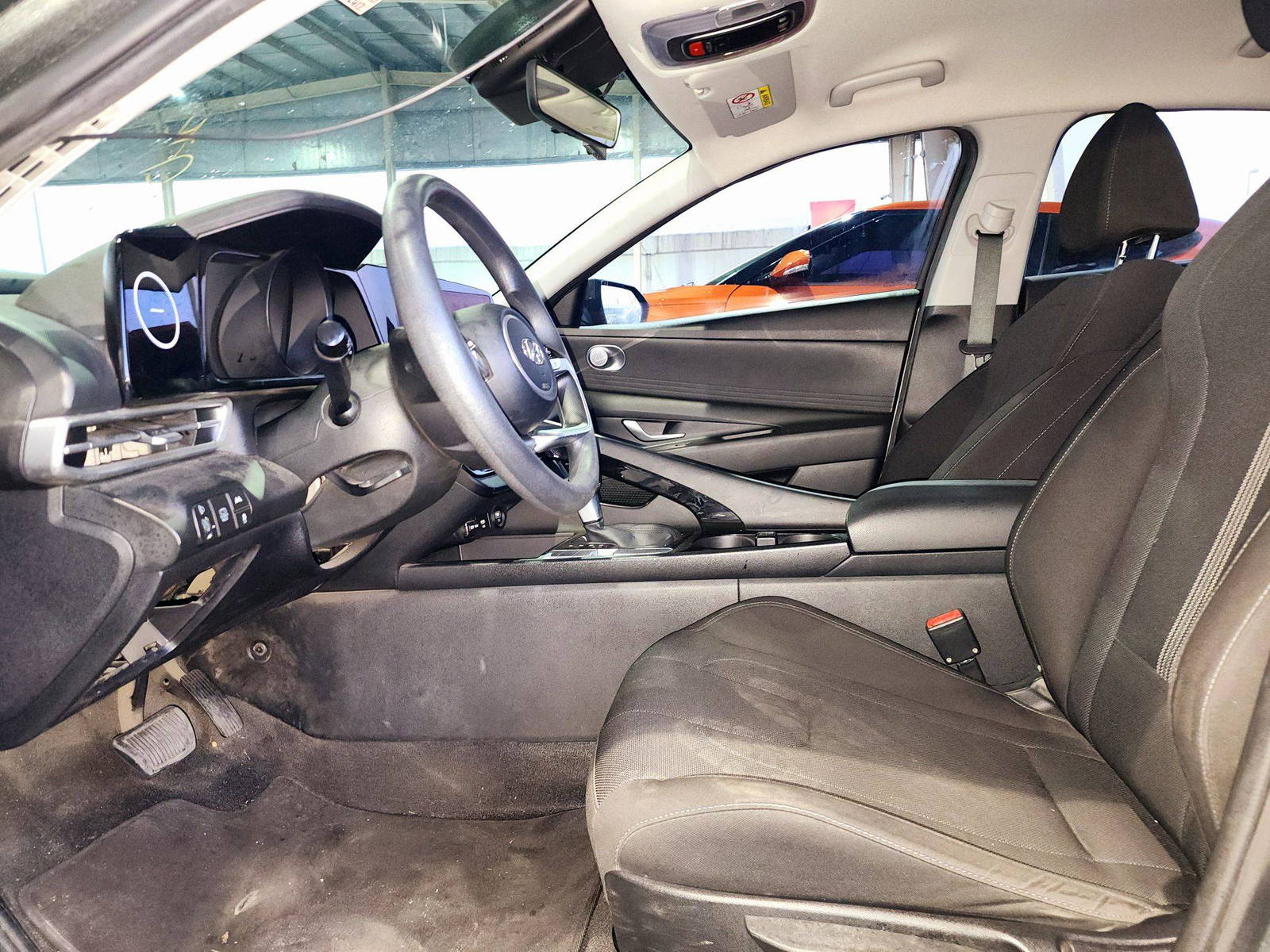2022 HYUNDAI AVANTE — 172412 KM — Lot 018600 — AutoBaba - Marhaba Auctions Used Cars - Image 8