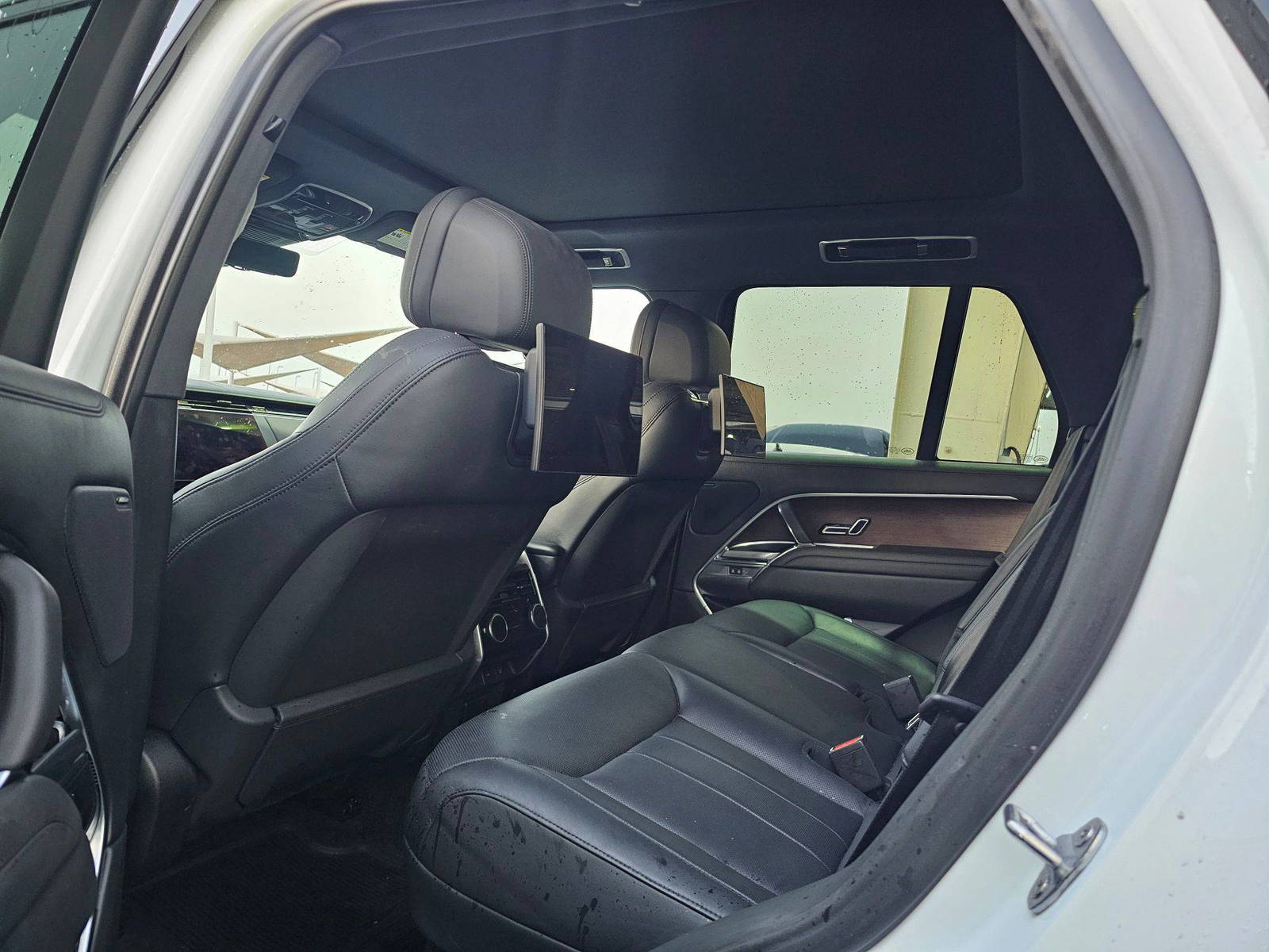 LAND ROVER RANGE ROVER 2023 - Marhaba Auction Used Cars - Image 8