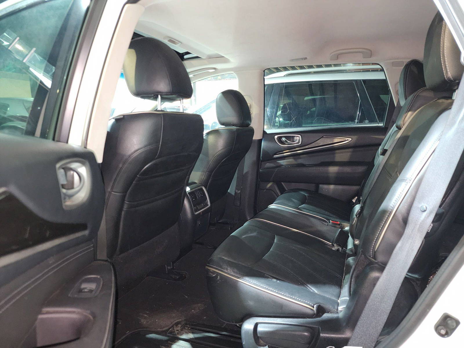 2016 INFINITI QX60 — 129597 Miles — Lot 511483 — Souq - Marhaba Auctions Used Cars - Image 8