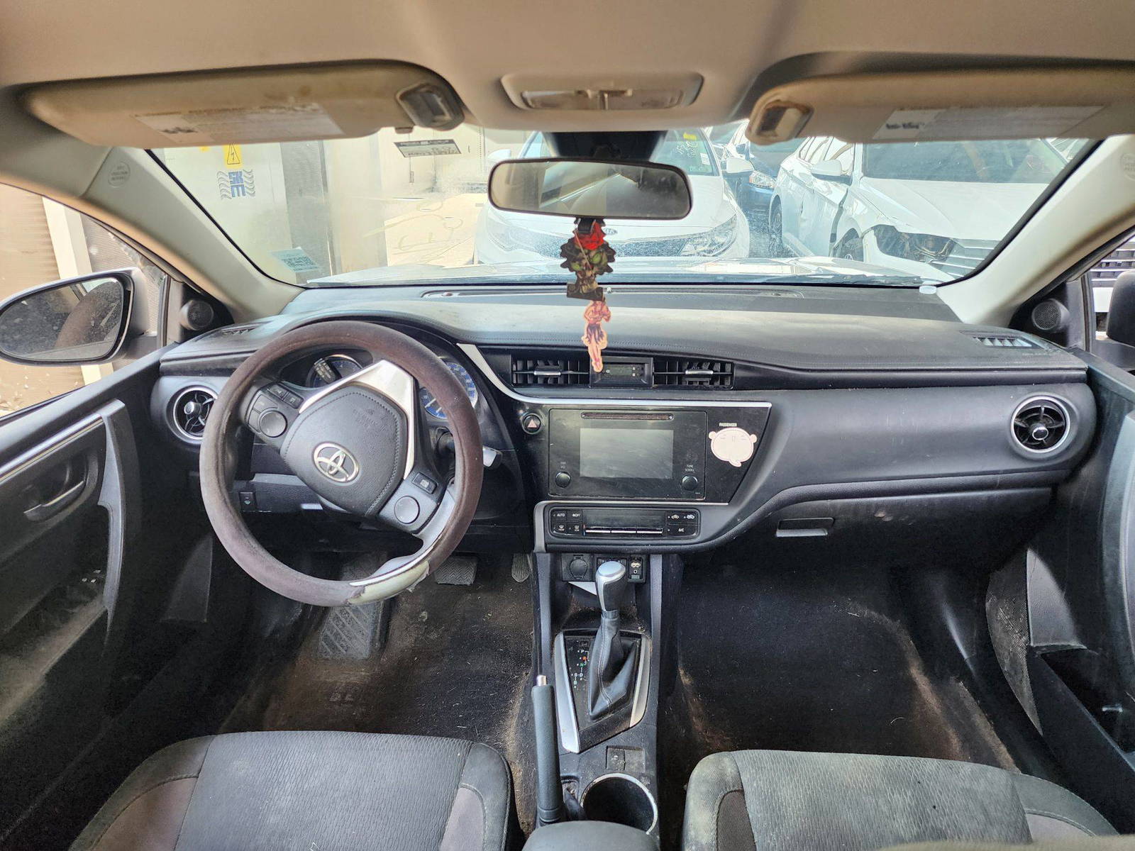 2017 TOYOTA COROLLA — 338964 KM — Lot 16050 — Ind. 12 - Marhaba Auctions Used Cars - Image 5