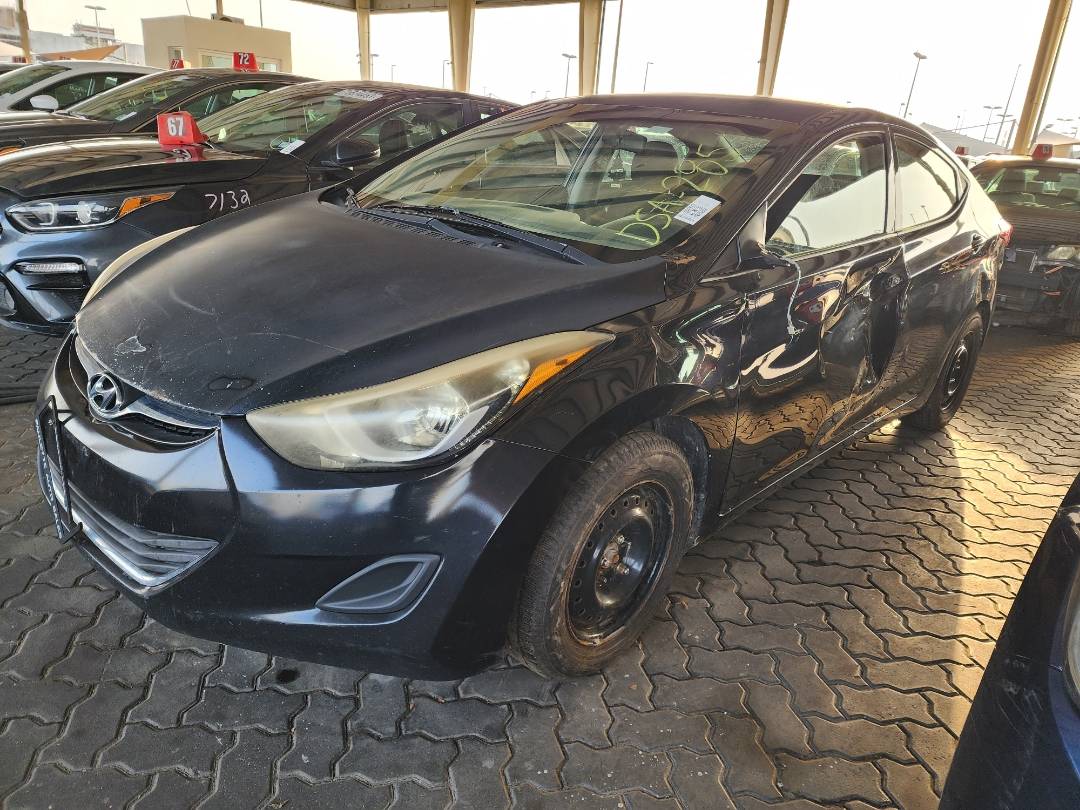 2015 HYUNDAI ELANTRA — 156075 KM — Lot 33042 — Souq - Marhaba Auctions Used Cars - Image 5