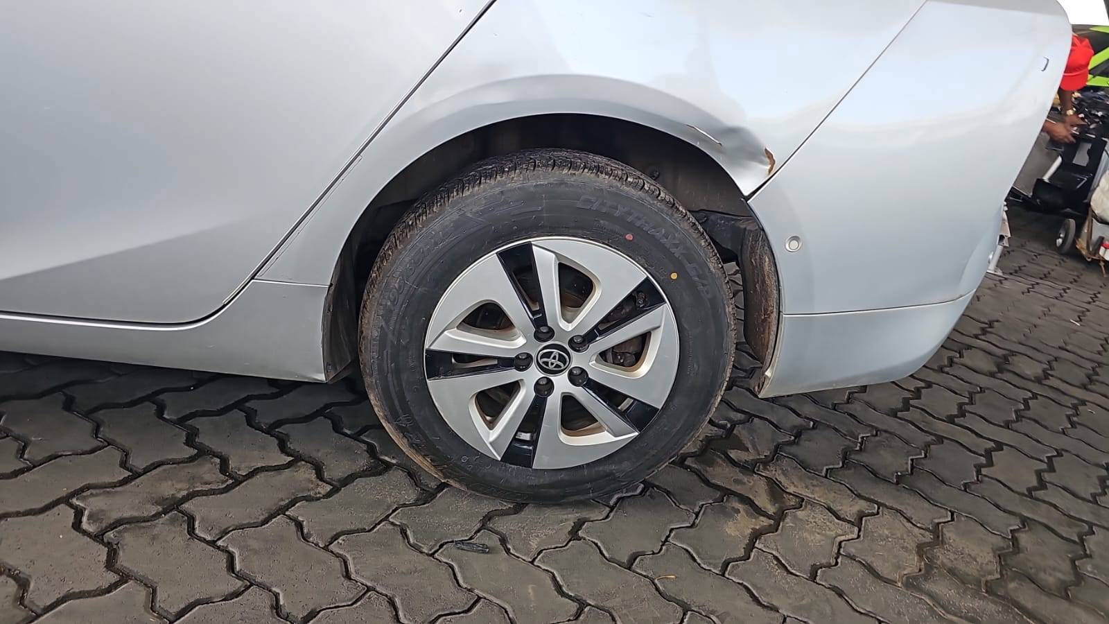 TOYOTA PRIUS 2018 - Marhaba Auction Used Cars - Image 3