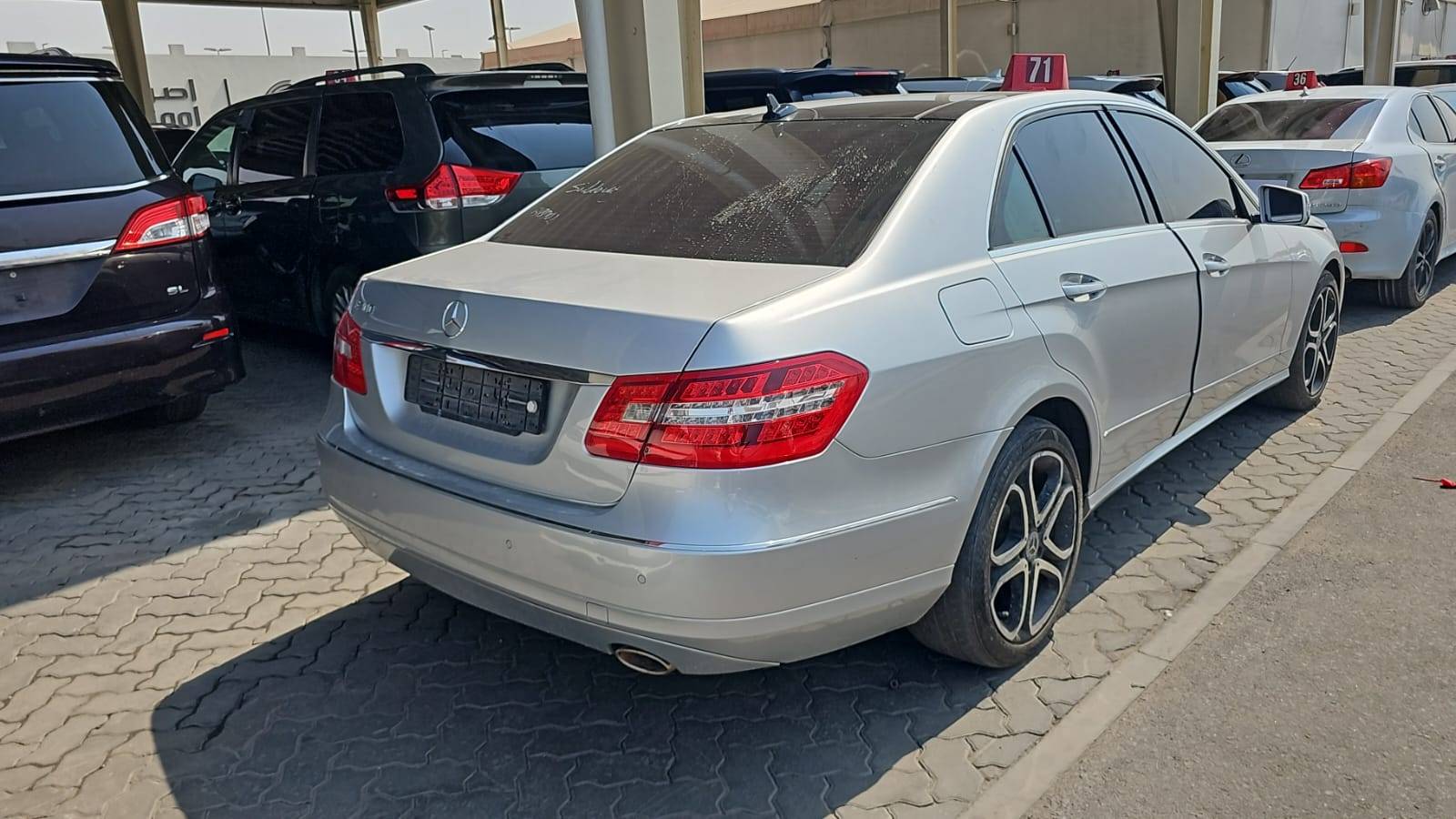2011 MERCEDES BENZ E-300 — 42432 KM — Lot B5BA494112 — Souq - Marhaba Auctions Used Cars - Image 5