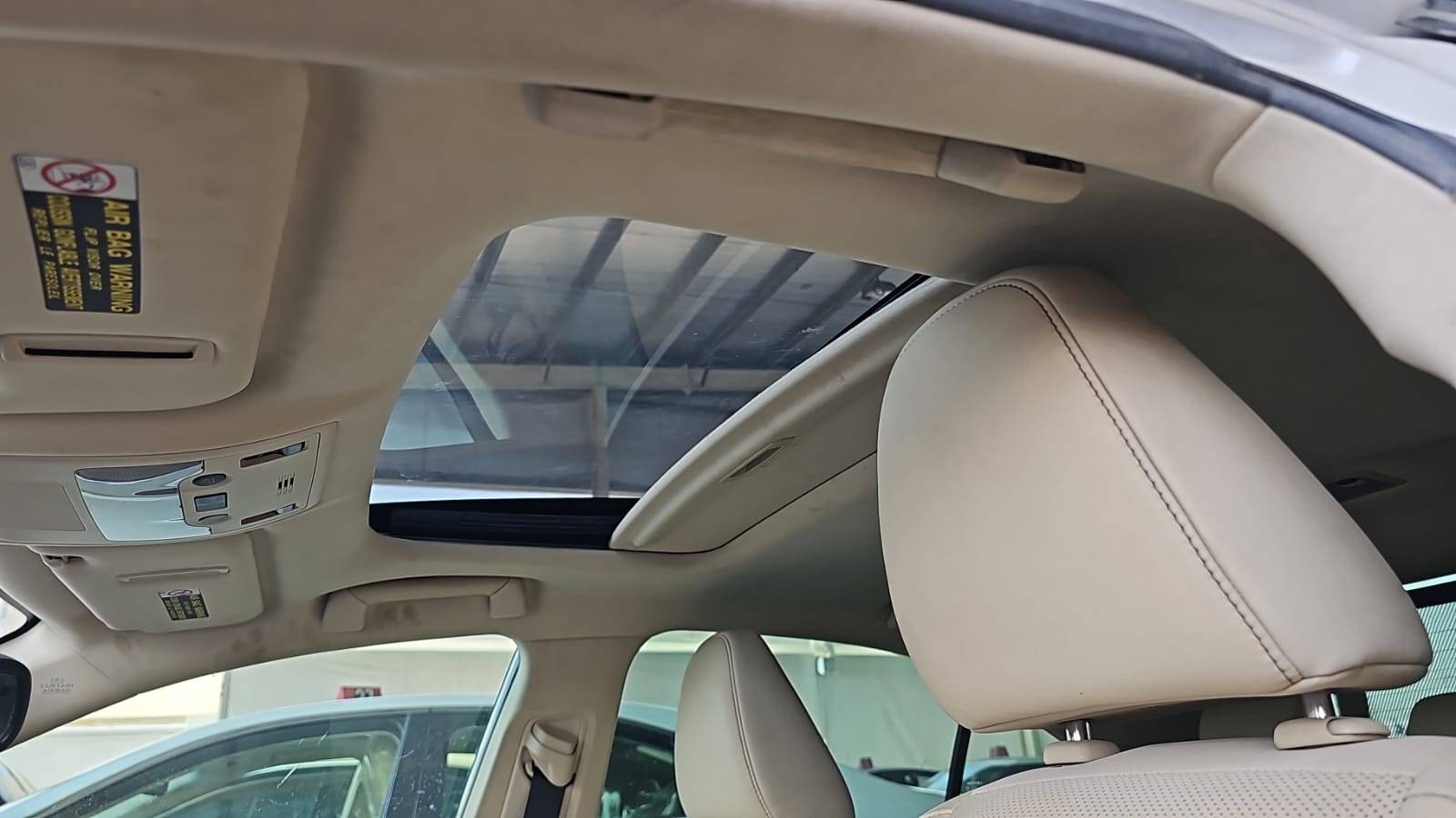 2014 LEXUS IS 250 — 100767 KM — Lot 9E5013013 — Souq - Marhaba Auctions Used Cars - Image 8