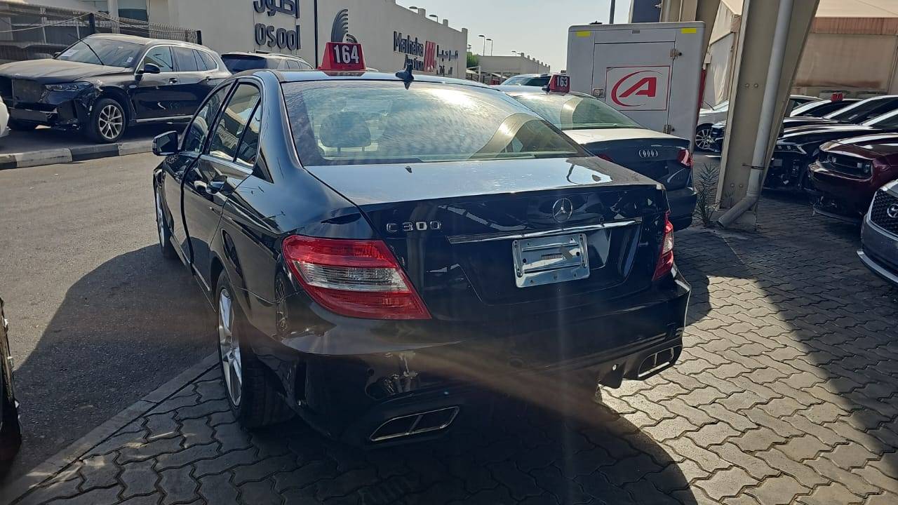 MERCEDES BENZ C300 2010 - Marhaba Auction Used Cars - Image 8