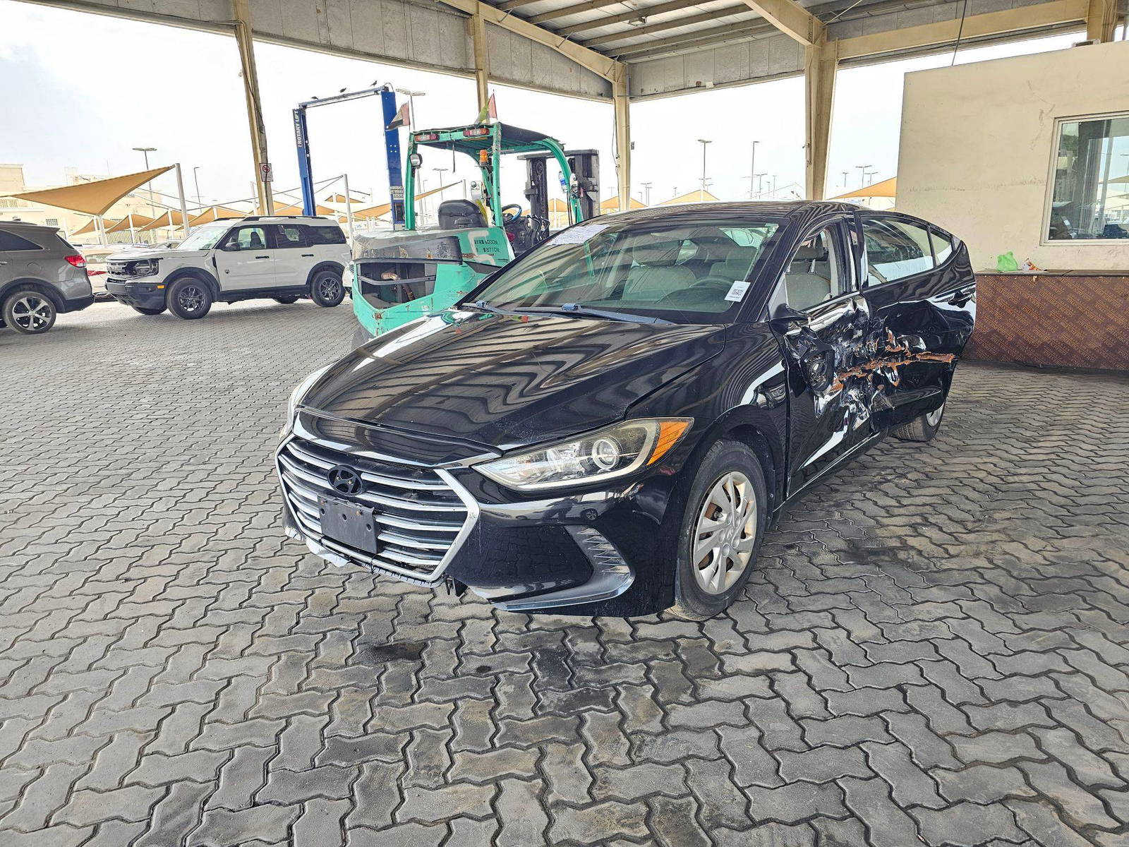 HYUNDAI ELANTRA 2017 - Marhaba Auction Used Cars - Image 4
