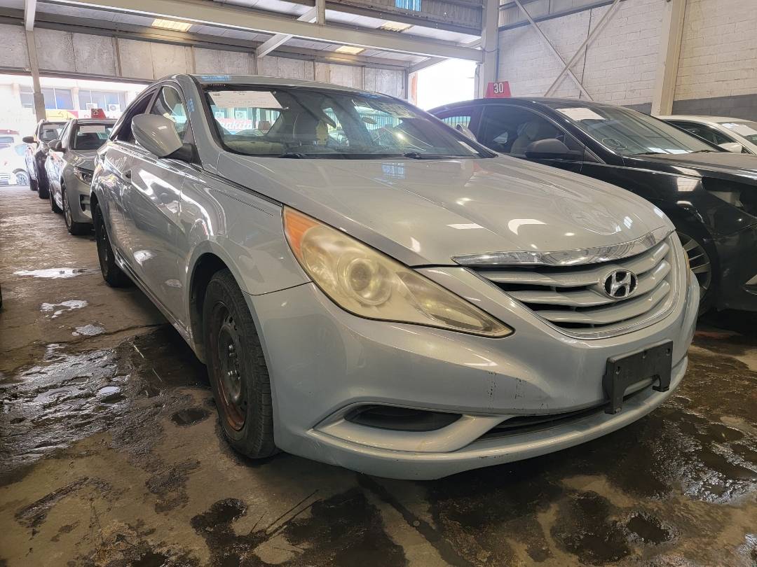 2011 HYUNDAI SONATA — 191087 Miles — Lot H139773 — Main - Marhaba Auctions Used Cars - Image 4