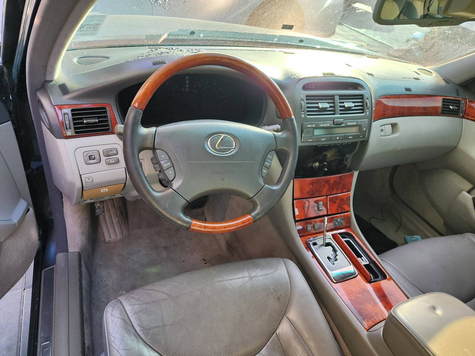 2004 LEXUS LS 430 — 194367 Miles — Lot 39792945 — Souq - Marhaba Auctions Used Cars - Image 9