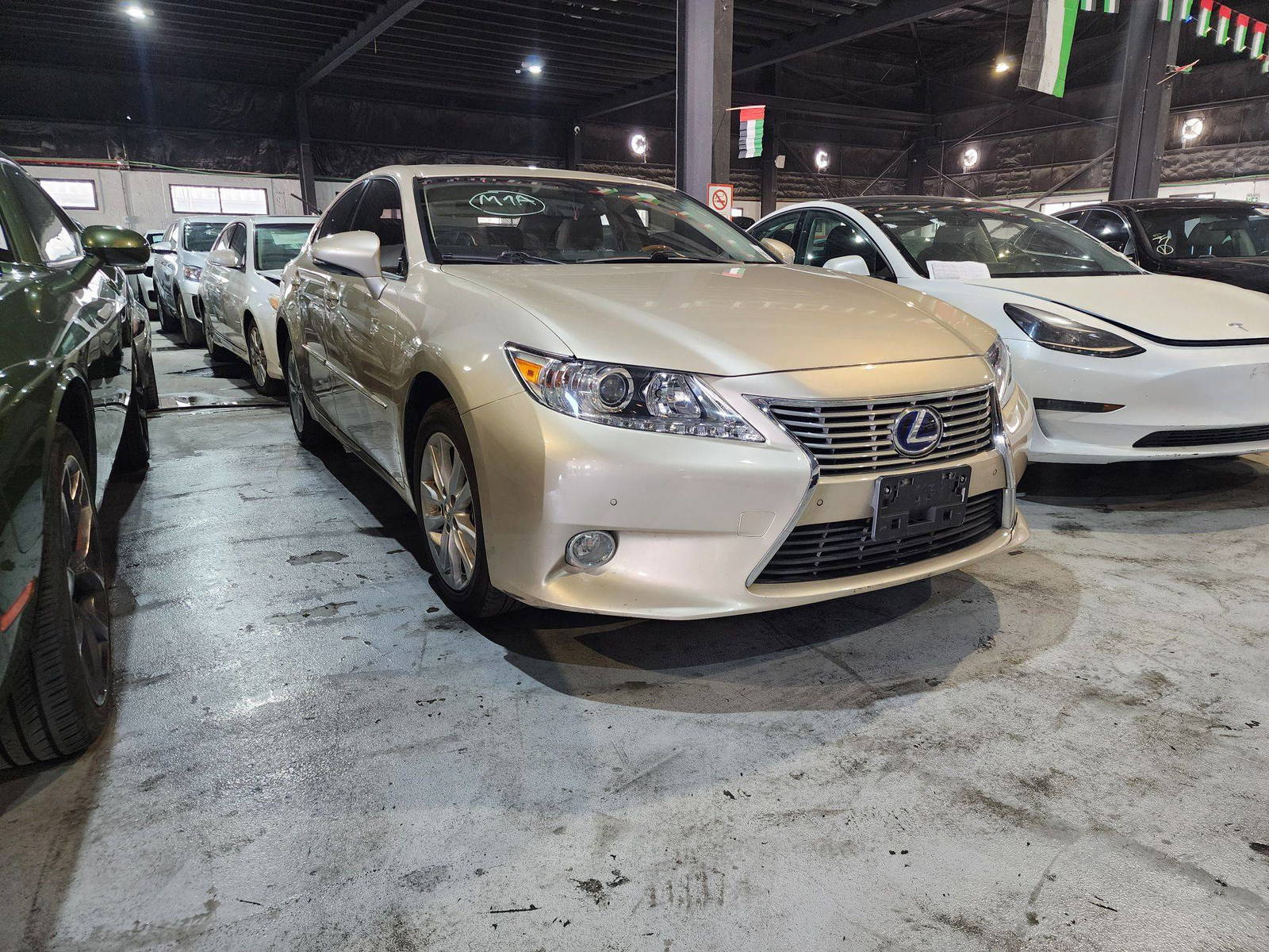 LEXUS ES 300H 2013 - Marhaba Auction Used Cars - Image 4