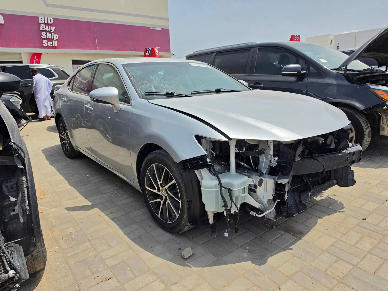 2017 LEXUS ES 350 — 104038 Miles — Lot 75677915 - Marhaba Auctions Used Cars - Image 4