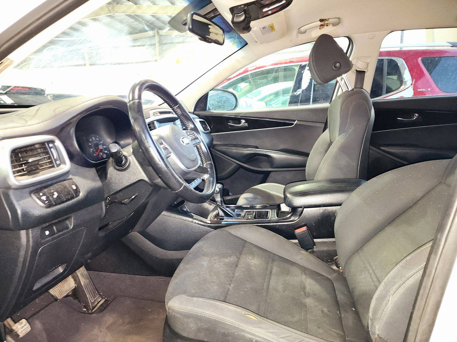 2019 KIA SORENTO — 110928 Miles — Lot 69275474 — Souq - Marhaba Auctions Used Cars - Image 8