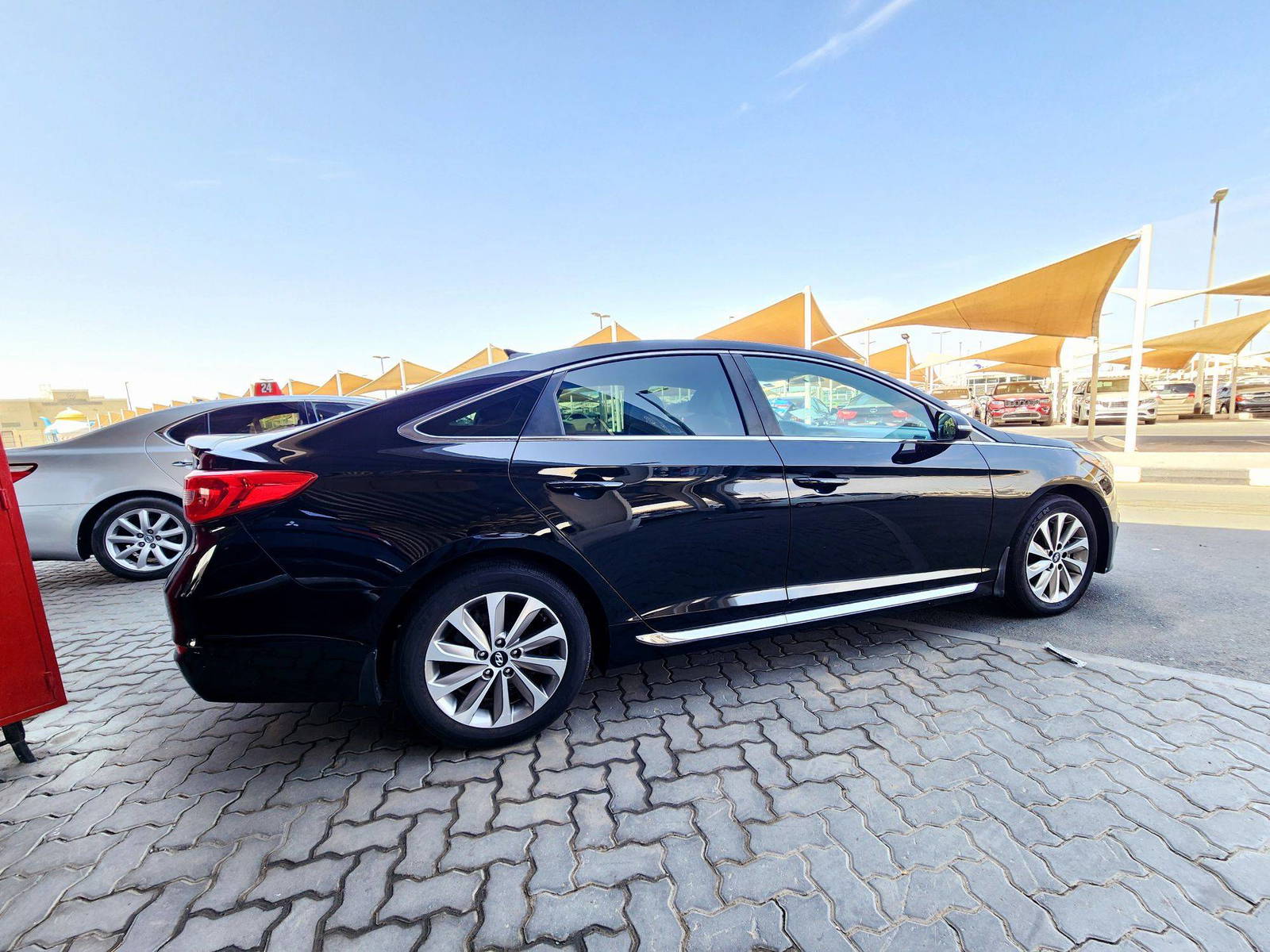 2016 HYUNDAI SONATA — 126321 Miles — Lot GH402482 — Souq - Marhaba Auctions Used Cars - Image 4