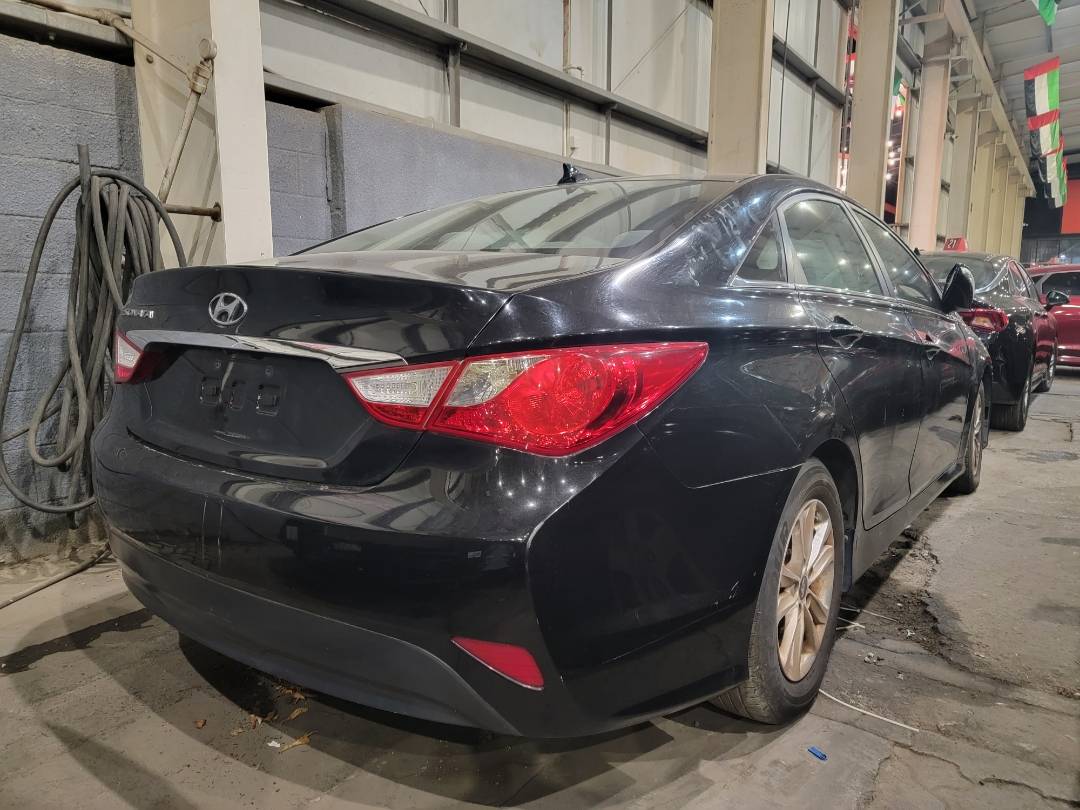 2014 HYUNDAI SONATA — 167683 Miles — Lot 66848164 — Main - Marhaba Auctions Used Cars - Image 4