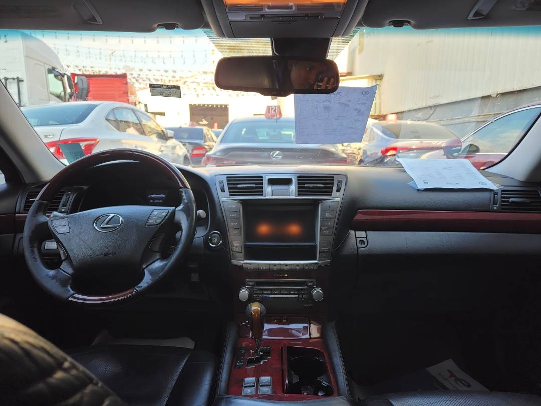 2010 LEXUS LS 460 — 267992 Miles — Lot 5004843 — Main - Marhaba Auctions Used Cars - Image 8