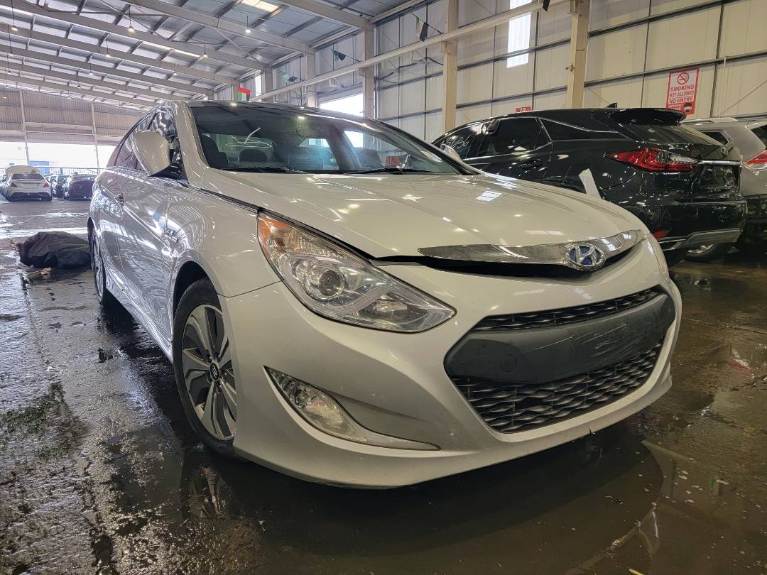 2015 HYUNDAI SONATA — 204084 Miles — Lot 127688 — Main - Marhaba Auctions Used Cars - Image 4
