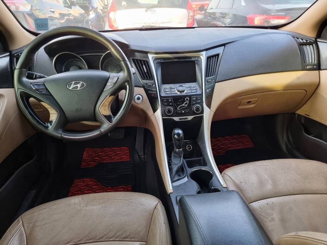 2012 HYUNDAI SONATA — 231130 Miles — Lot 125487 — Souq - Marhaba Auctions Used Cars - Image 7