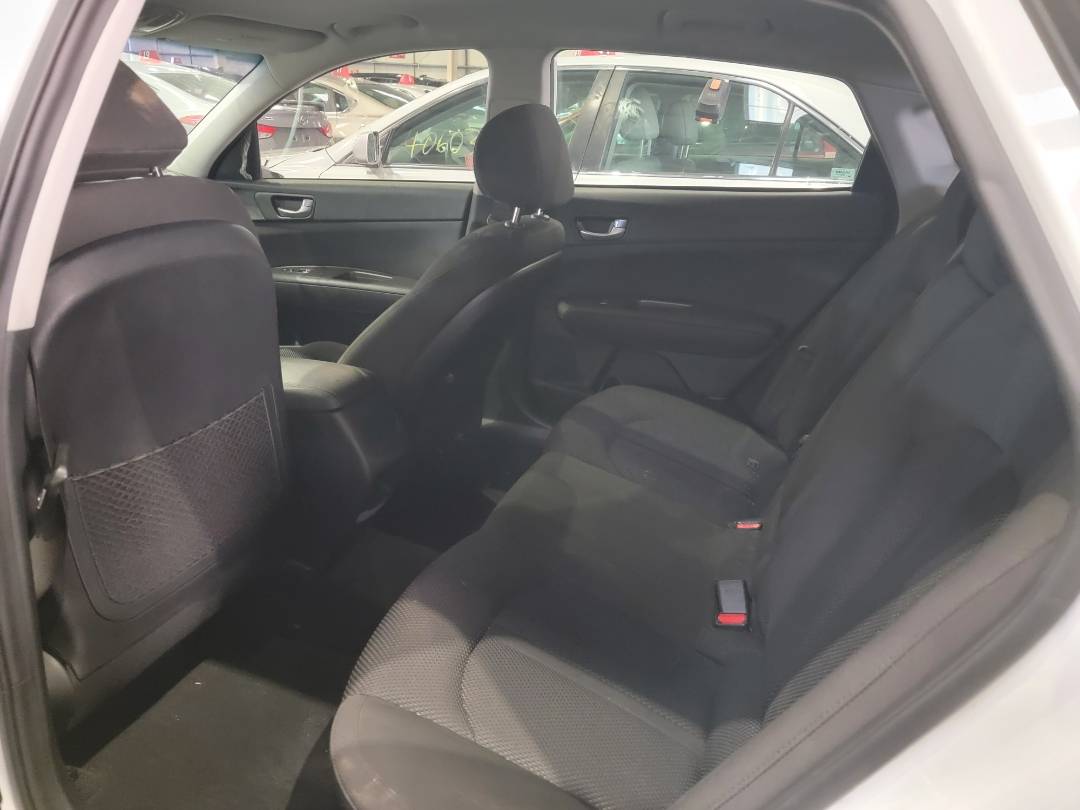 2019 KIA OPTIMA — 92905 Miles — Lot 75813514 — Souq - Marhaba Auctions Used Cars - Image 6