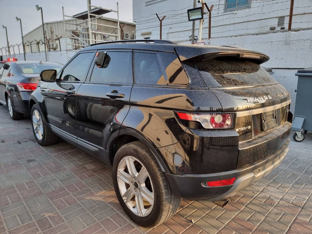 2012 RANGE ROVER EVOQUE — 198009 Miles — Lot H680233 — Souq - Marhaba Auctions Used Cars - Image 5