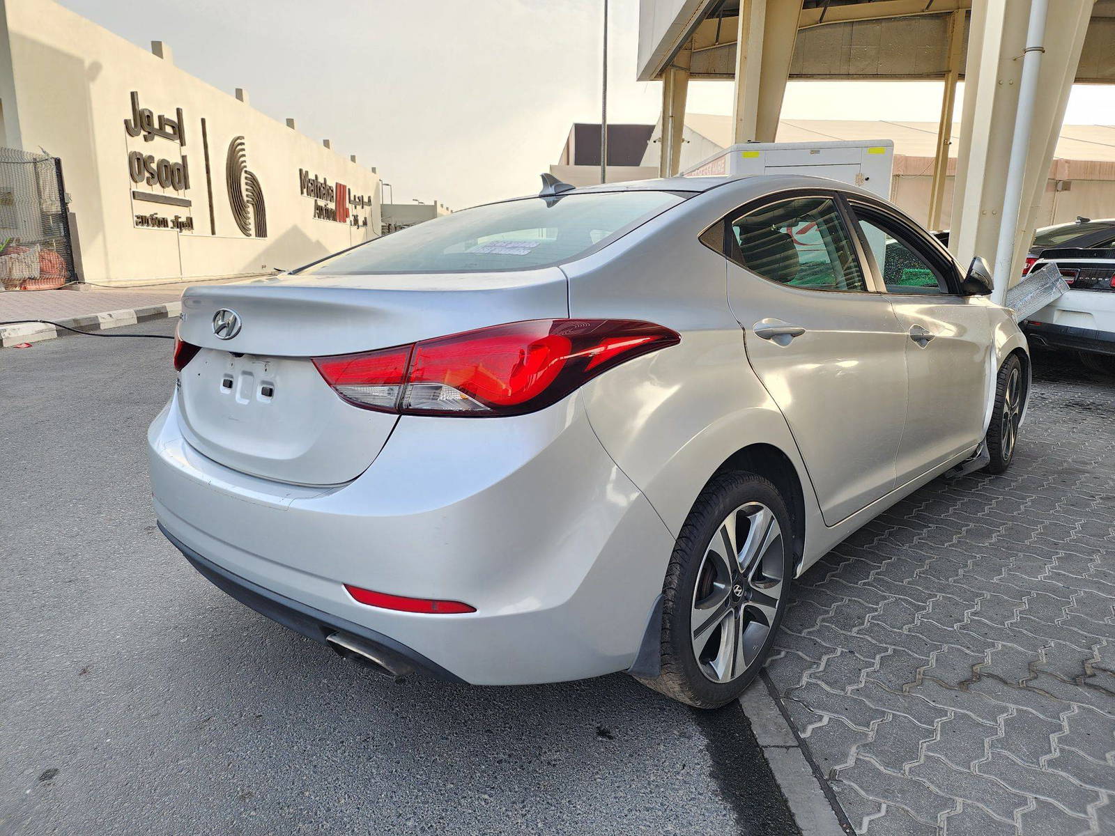 2015 HYUNDAI ELANTRA — 198190 Miles — Lot 58268 — Souq - Marhaba Auctions Used Cars - Image 3