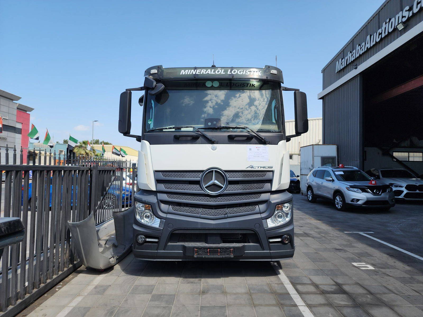 2018 MERCEDES BENZ ACTROS 1840 — 871560 KM — Lot 36285 — Al Quoz - Marhaba Auctions Used Cars - Image 4
