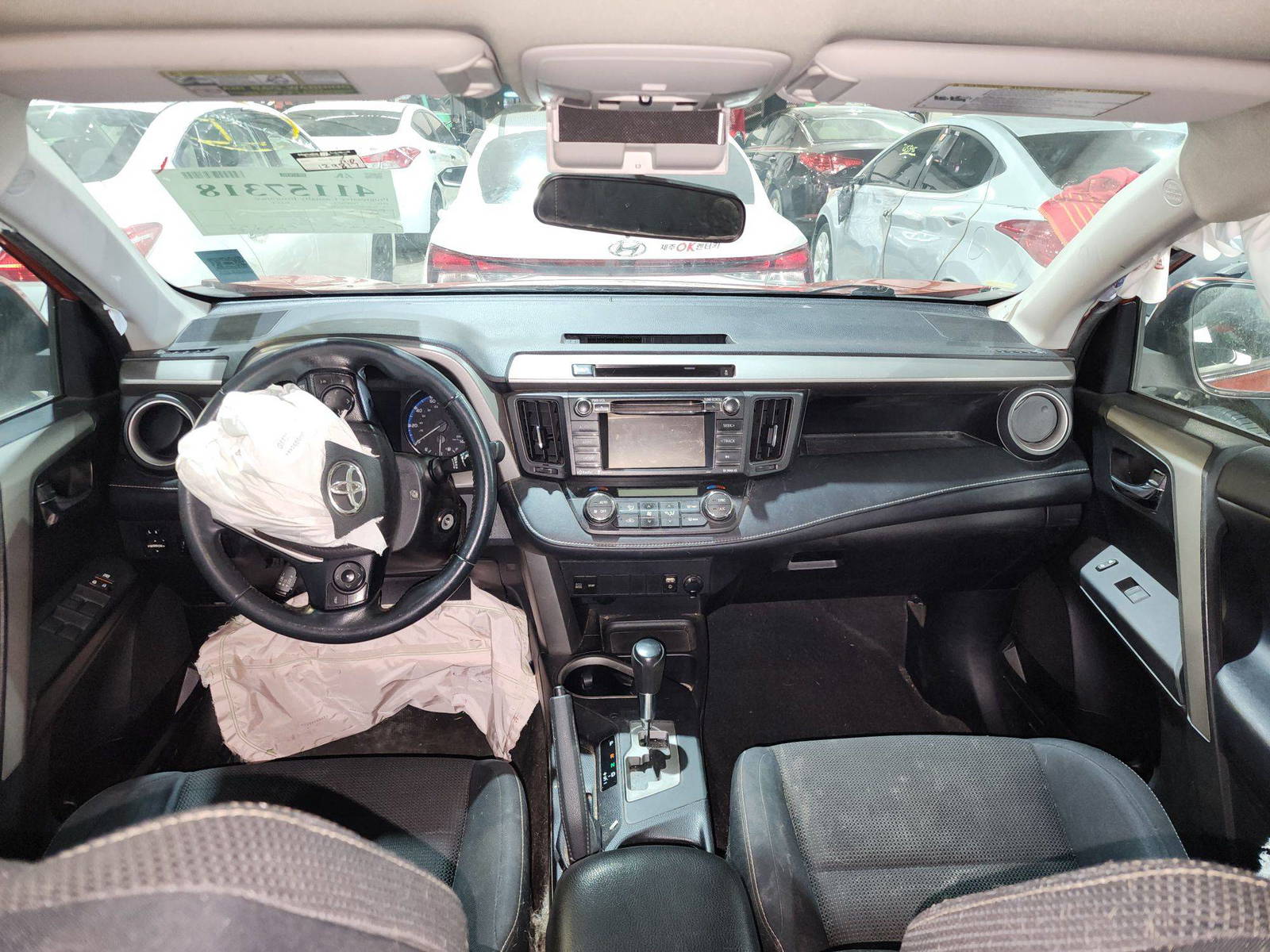 2016 TOYOTA RAV4 — 129817 Miles — Lot 41157318 — Souq - Marhaba Auctions Used Cars - Image 8