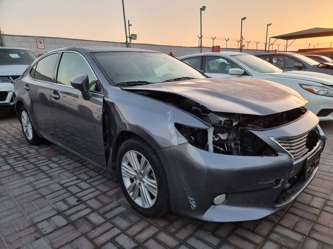 2015 LEXUS ES 350 — 130831 Miles — Lot 124587 — Ind. 12 - Marhaba Auctions Used Cars - Image 3