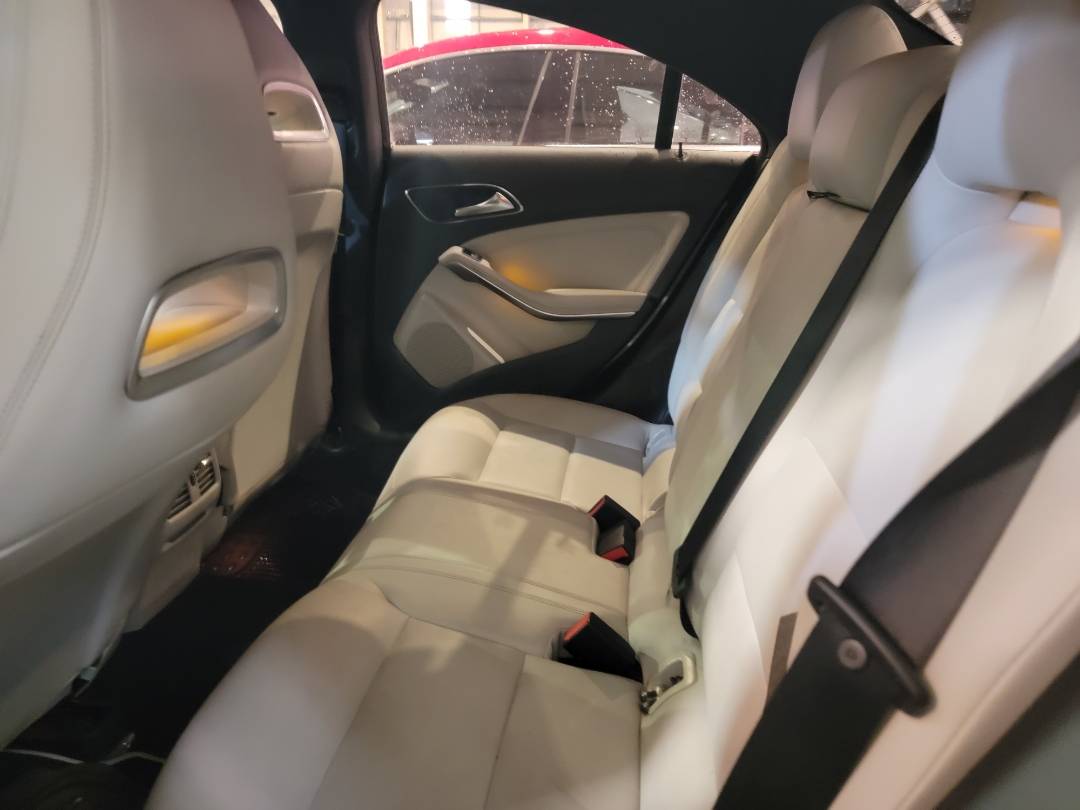 2014 MERCEDES BENZ CLA 250 — 163926 Miles — Lot N059009 — Souq - Marhaba Auctions Used Cars - Image 4