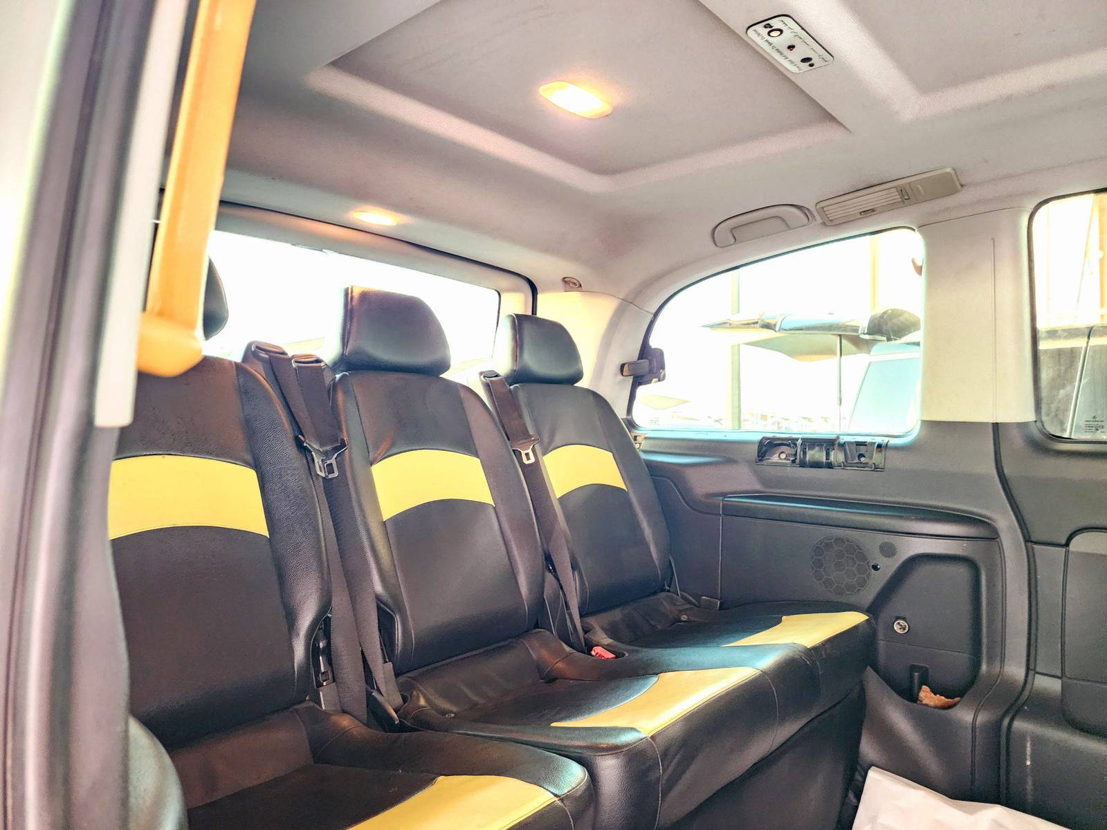 2015 MERCEDES BENZ VITO — 110240 KM — Lot 3912325 — Souq - Marhaba Auctions Used Cars - Image 6