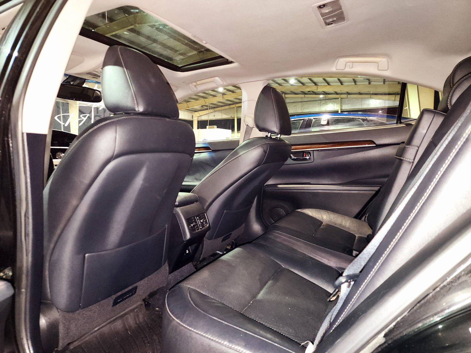 2015 LEXUS ES 350 — 126262 Miles — Lot F2206247 — Main - Marhaba Auctions Used Cars - Image 6