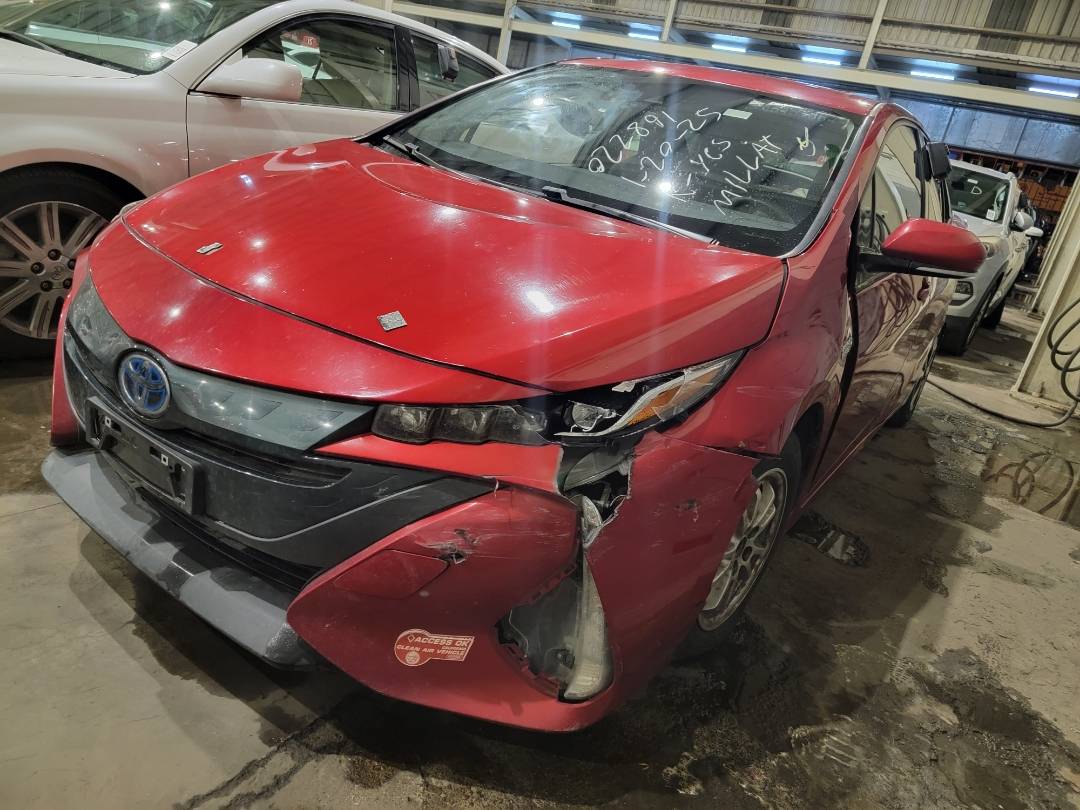 2017 TOYOTA PRIUS — 162518 Miles — Lot H3022891 — Main - Marhaba Auctions Used Cars - Image 4