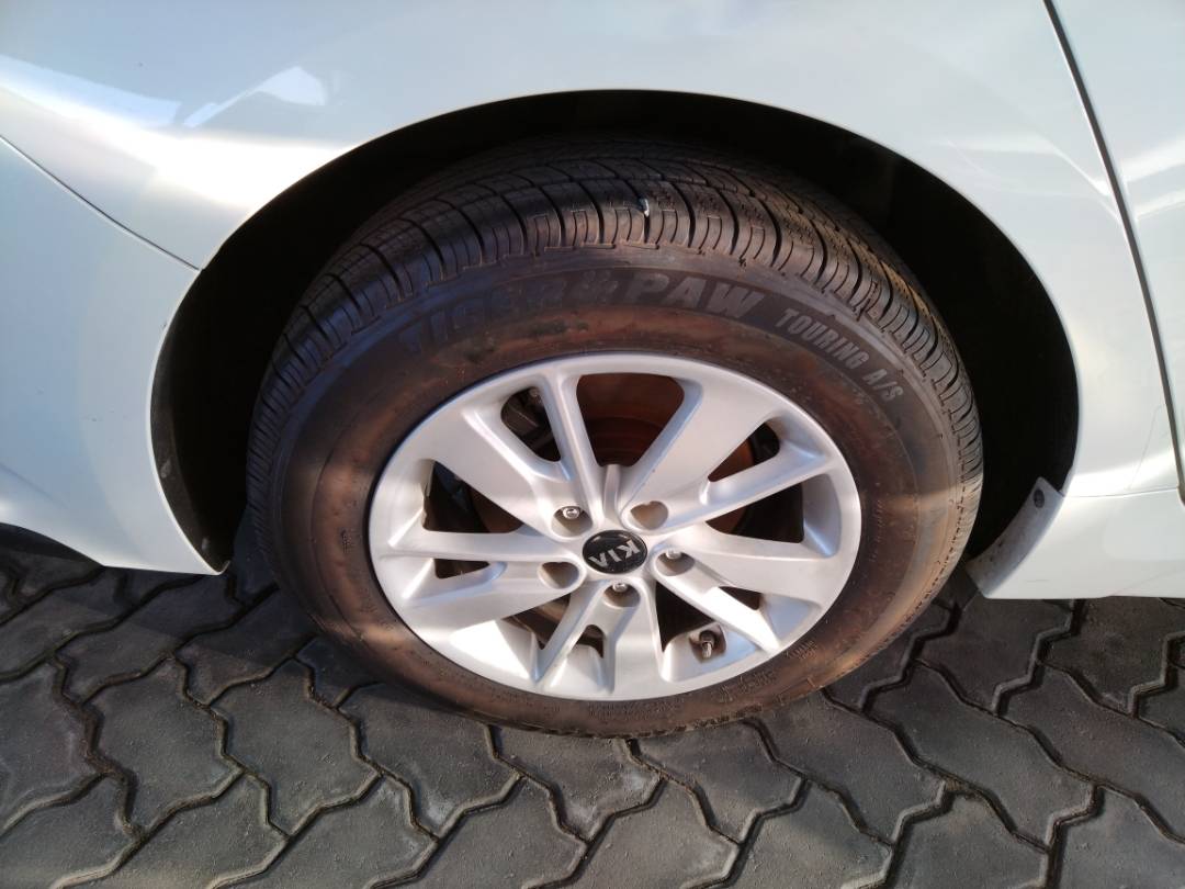 2019 KIA OPTIMA — 97943 Miles — Lot 37874443 - Marhaba Auctions Used Cars - Image 3